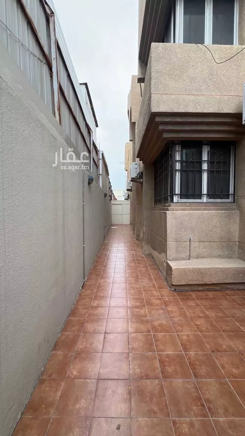 4 bedroom apartment in Al Mazrouiyah 2