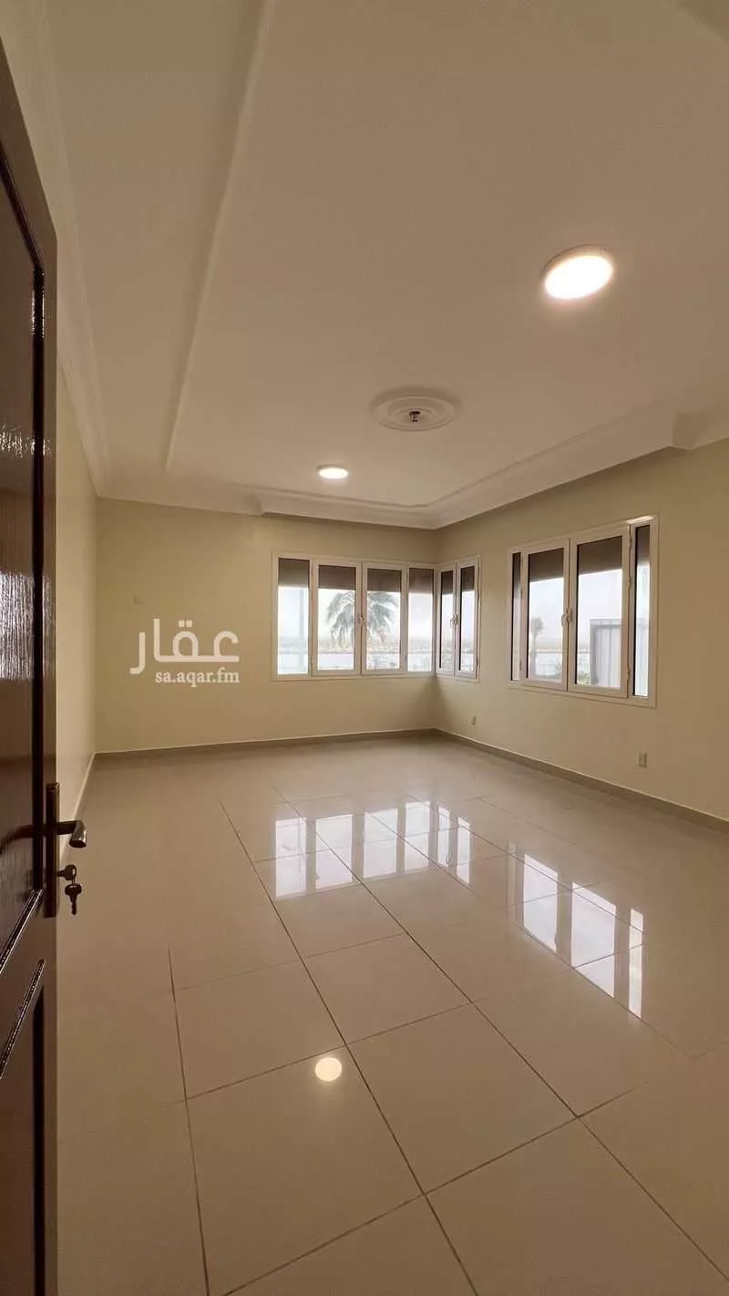 4 bedroom apartment in Al Mazrouiyah 8