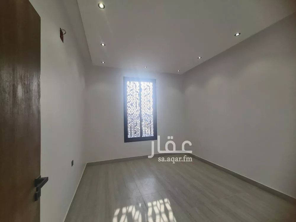 5 bedroom duplex in Okaz 14