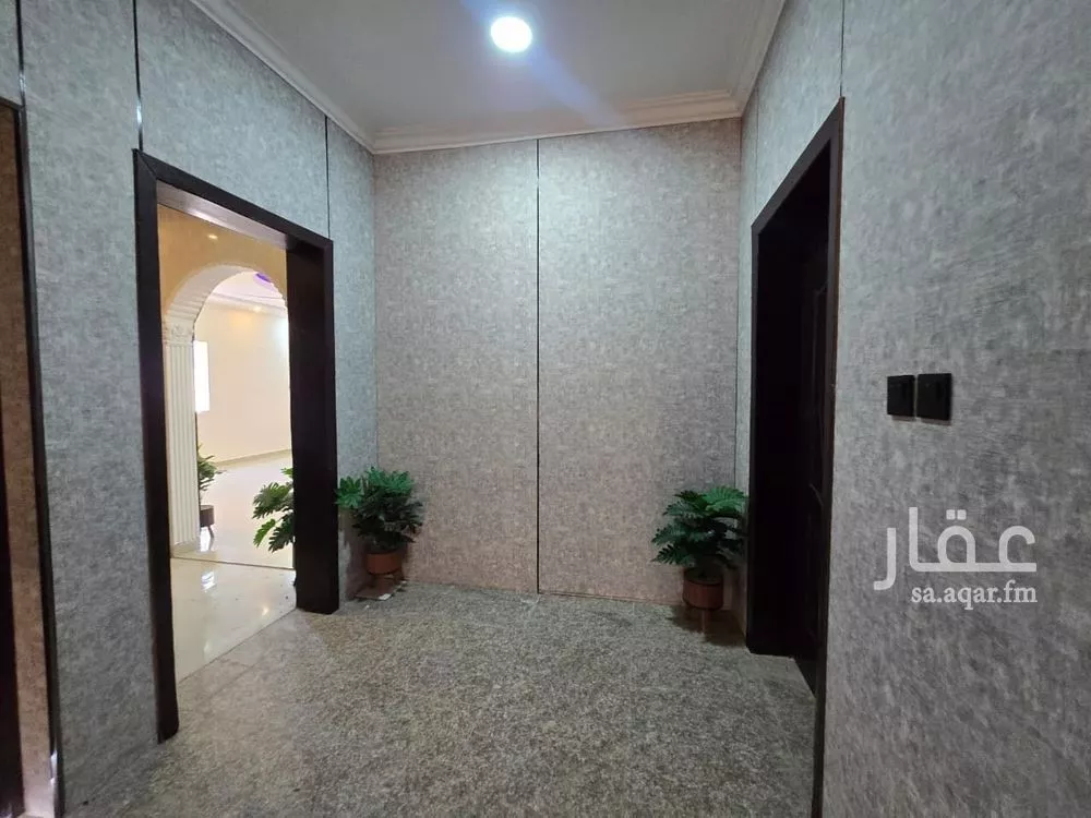 5 bedroom apartment in Dahiat King Fahd 28