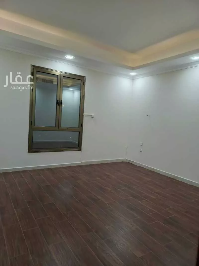 شقة 5 غرف في الحمرا 8