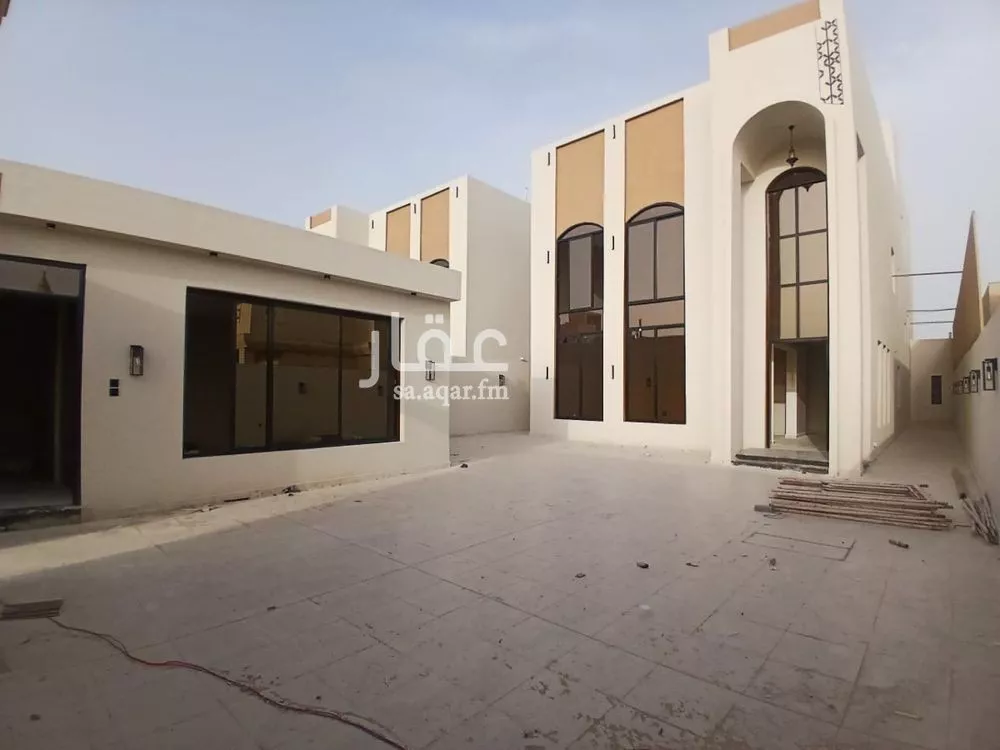 9 bedroom villa in Al Lulu 5