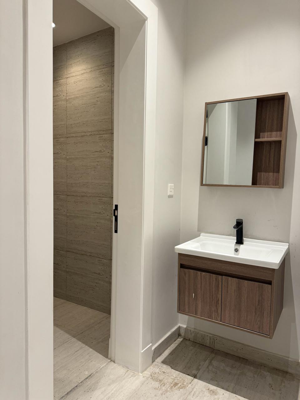 3 bedroom apartment in Al Aridh 3