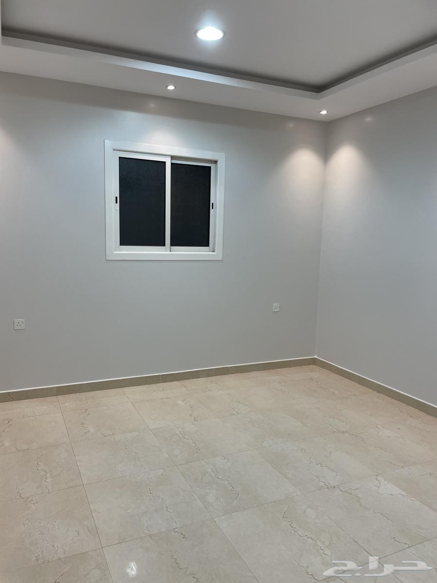 3 bedroom apartment in Al Awali 4