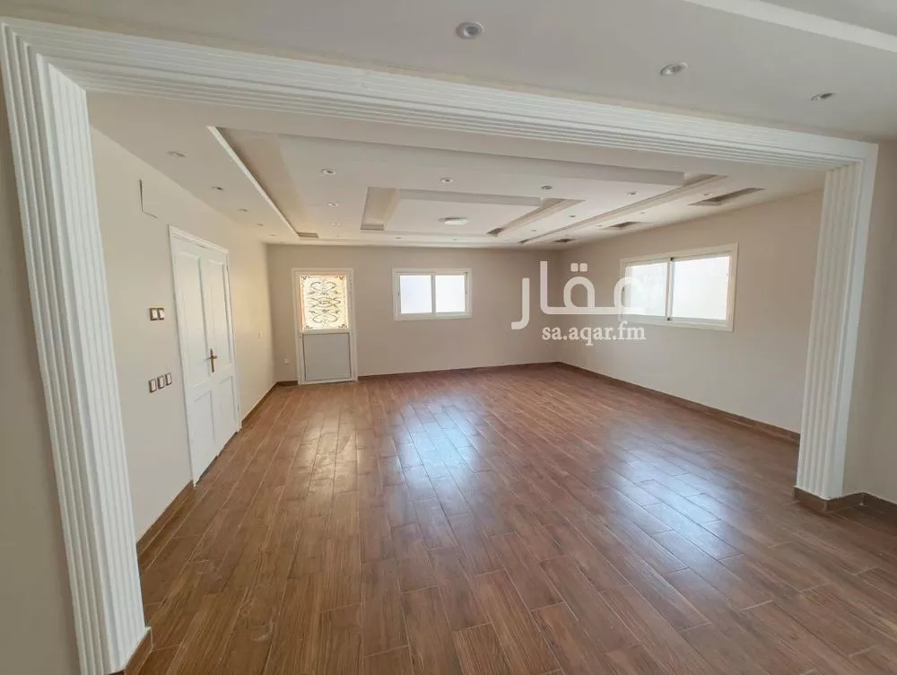 3 bedroom floor in Al Olaya 4