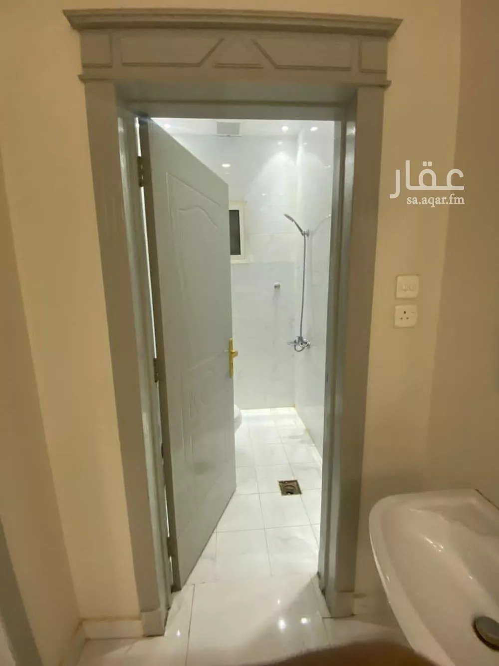 دور 6 غرف في الرمال 9