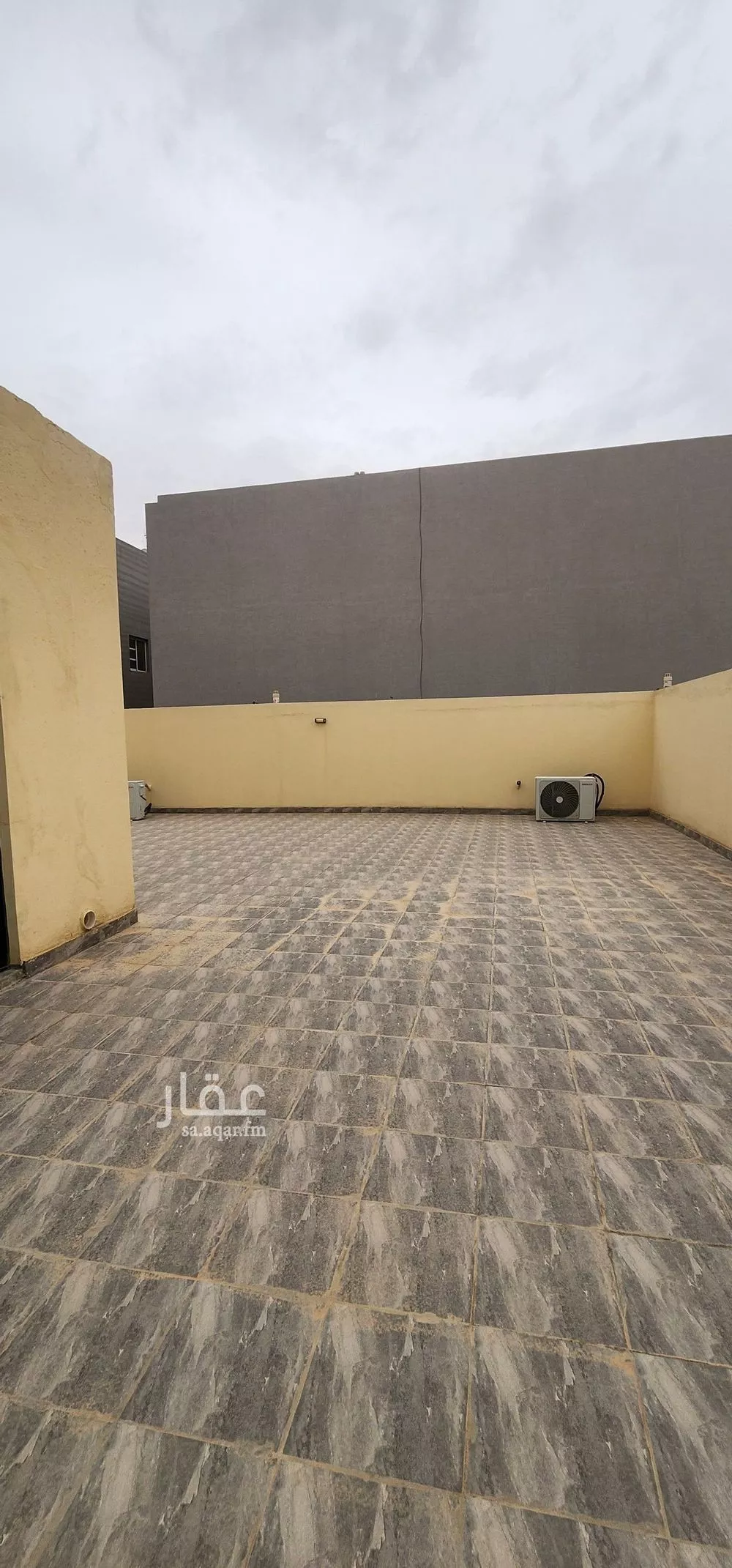 دور 4 غرف في الملقا 12