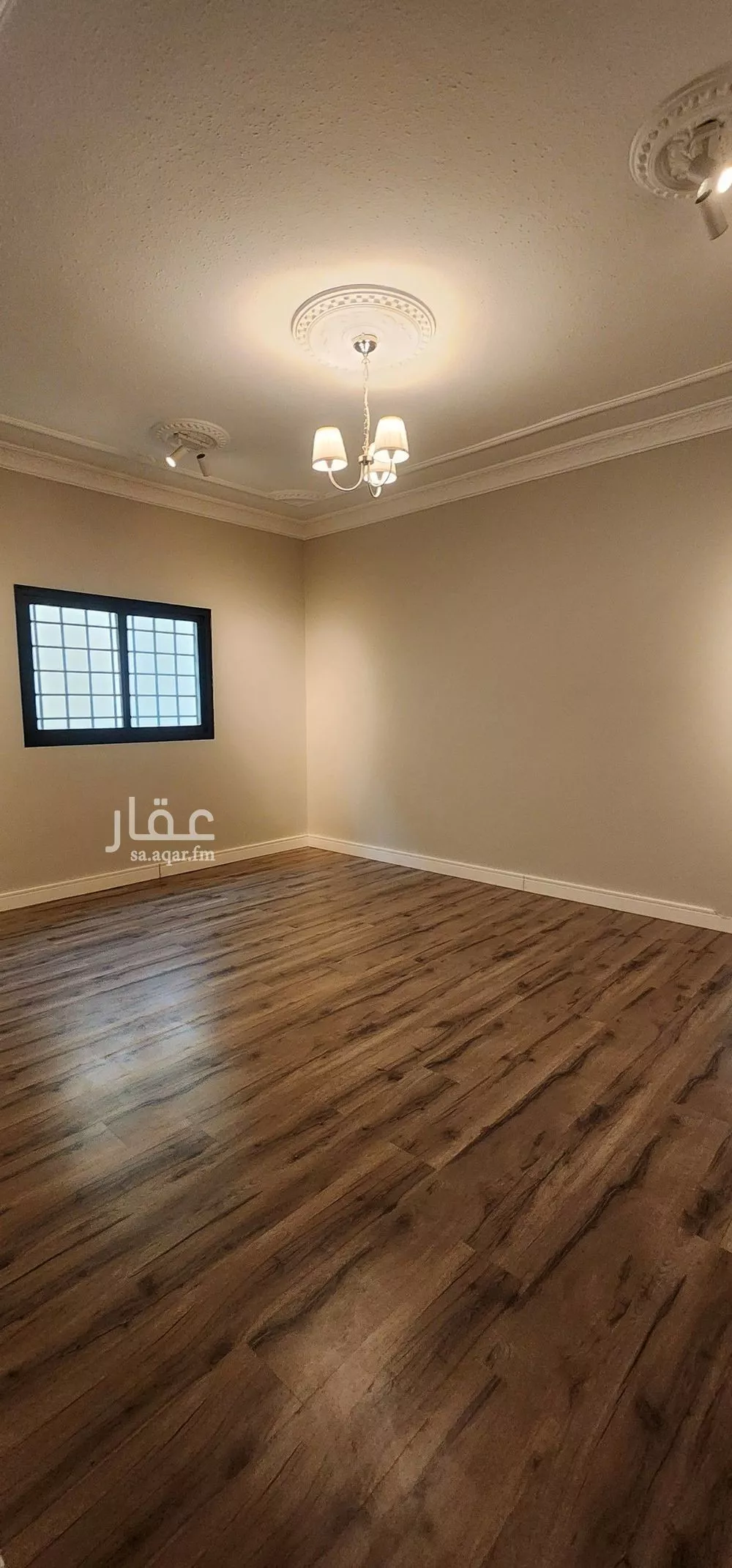 دور 4 غرف في الملقا 15