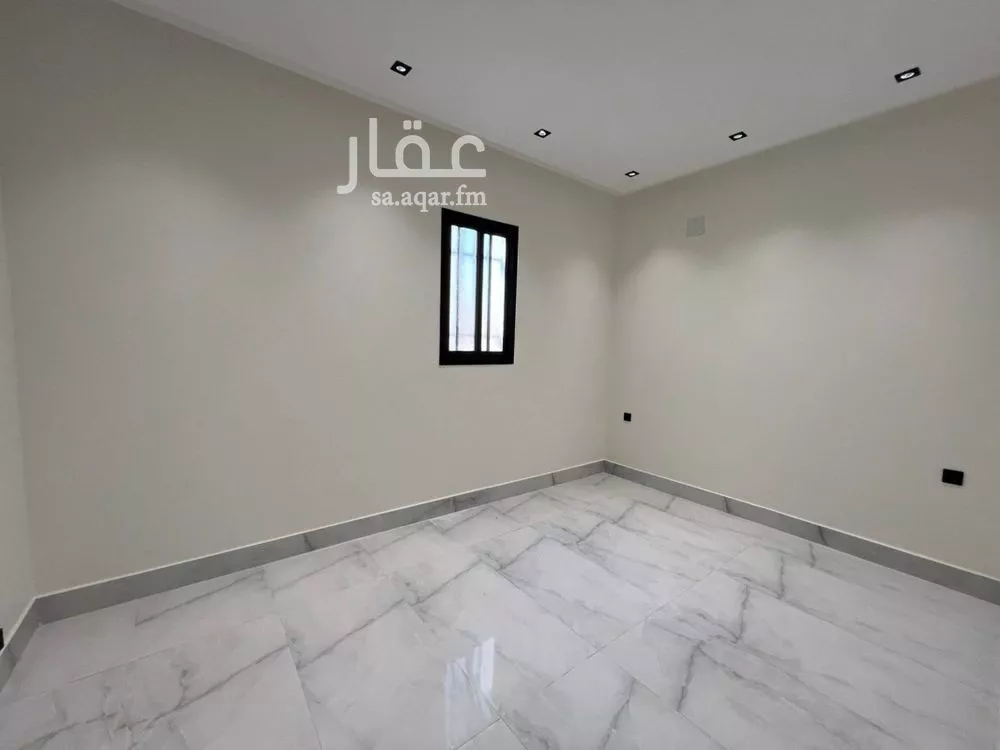 فيلا 5 غرف في طويق 15