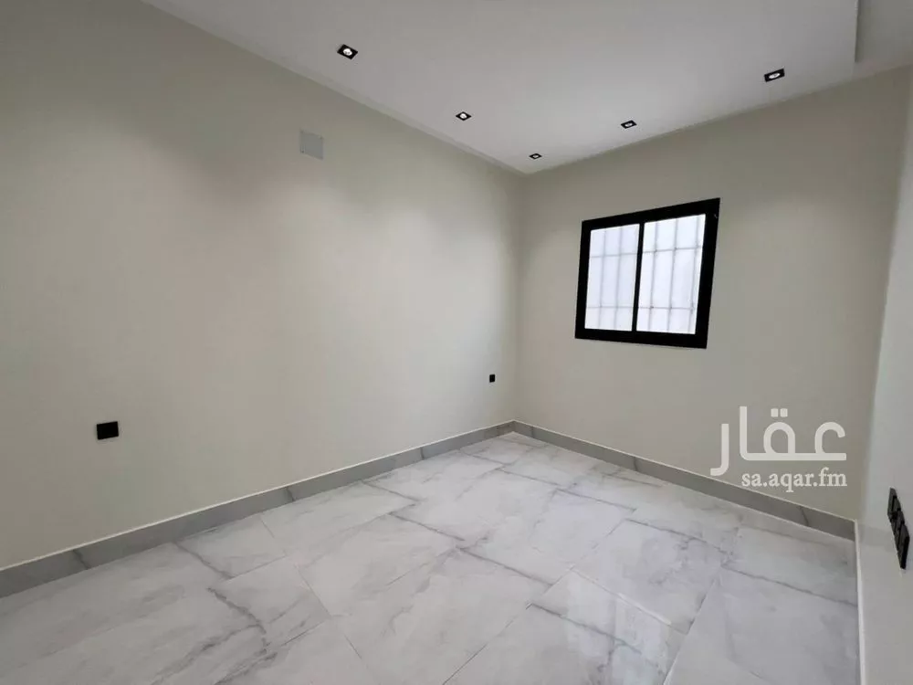 فيلا 5 غرف في طويق 17
