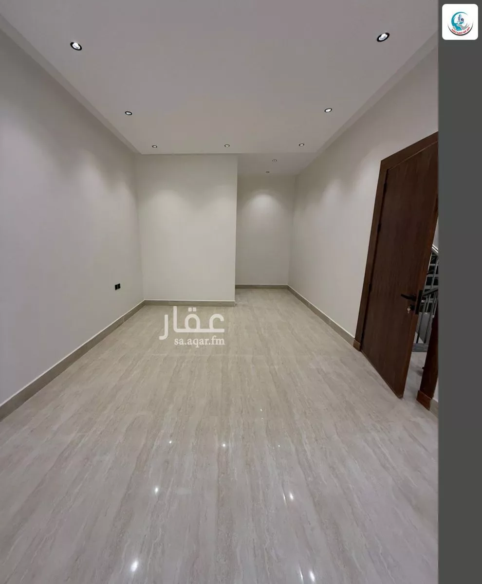 7 bedroom villa in Al Rimal 9
