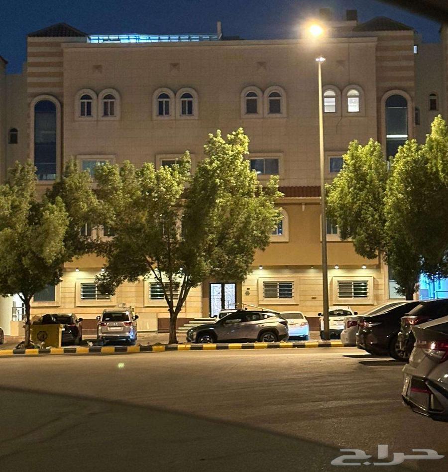 شقة 7 غرف في المغرزات 9