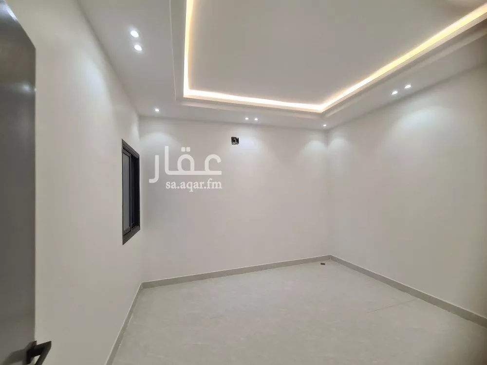 فيلا 4 غرف في بدر 12
