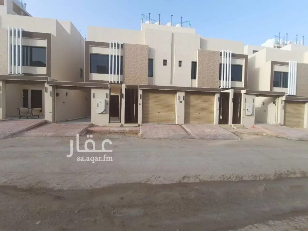 5 bedroom villa in Badr 5