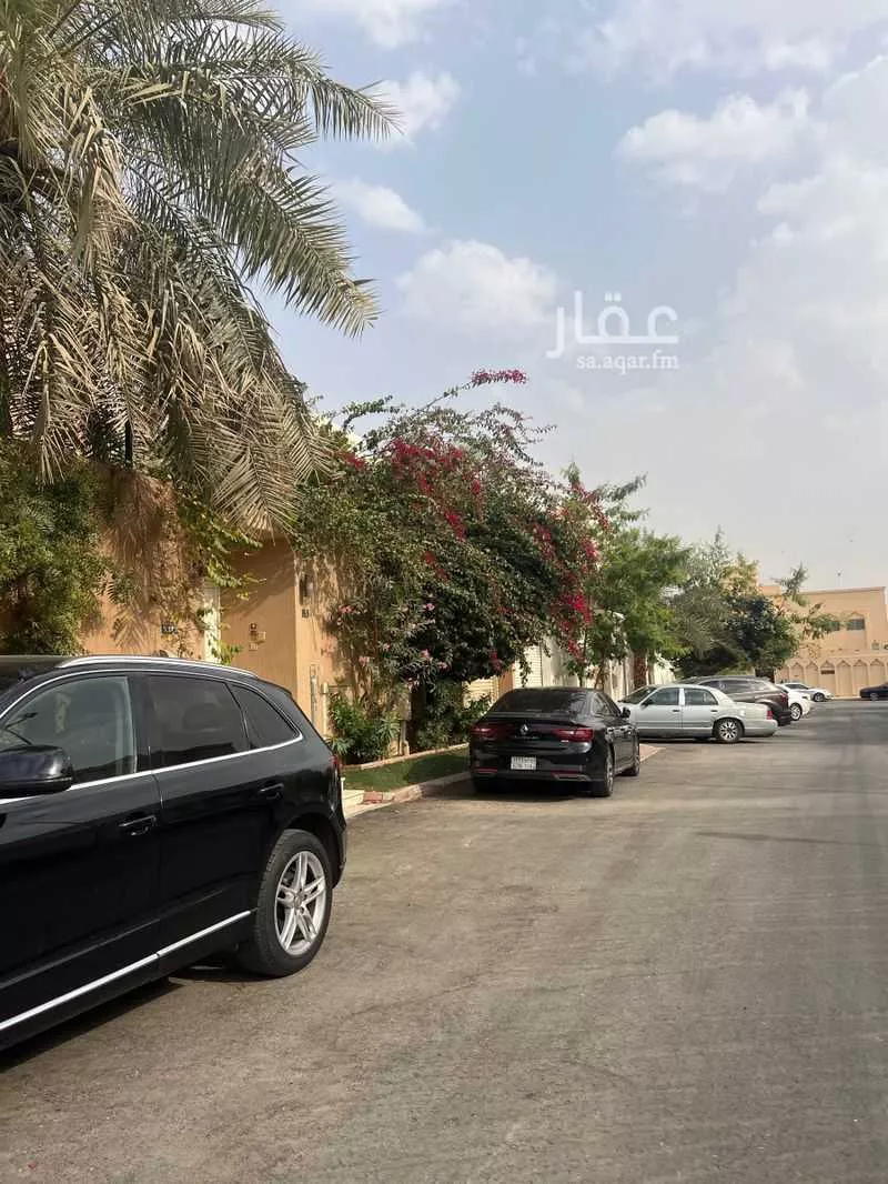 8 bedroom villa in Al Quds 11