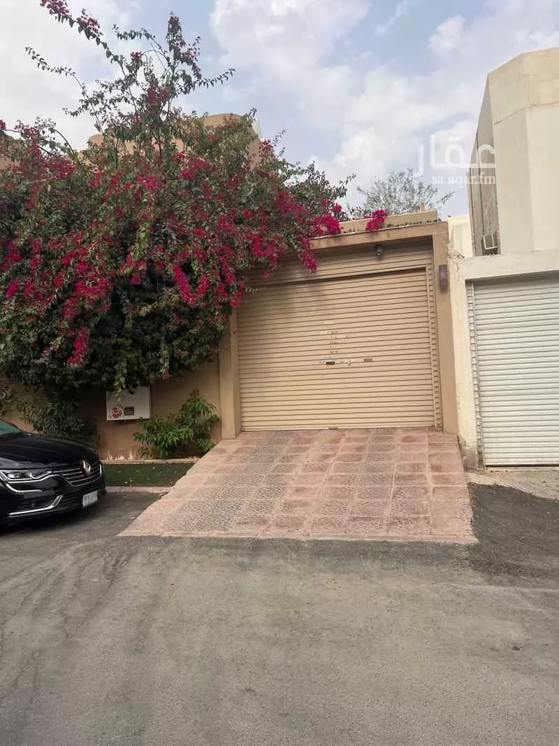 8 bedroom villa in Al Quds 4