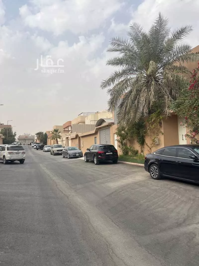 8 bedroom villa in Al Quds 6