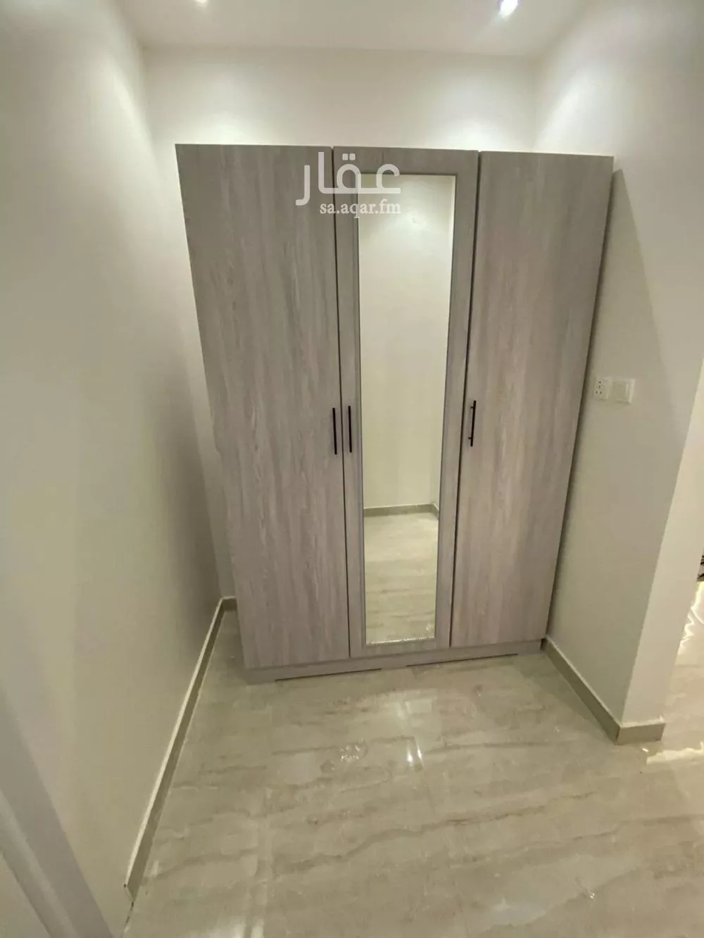 فيلا 5 غرف في العزيزية 11
