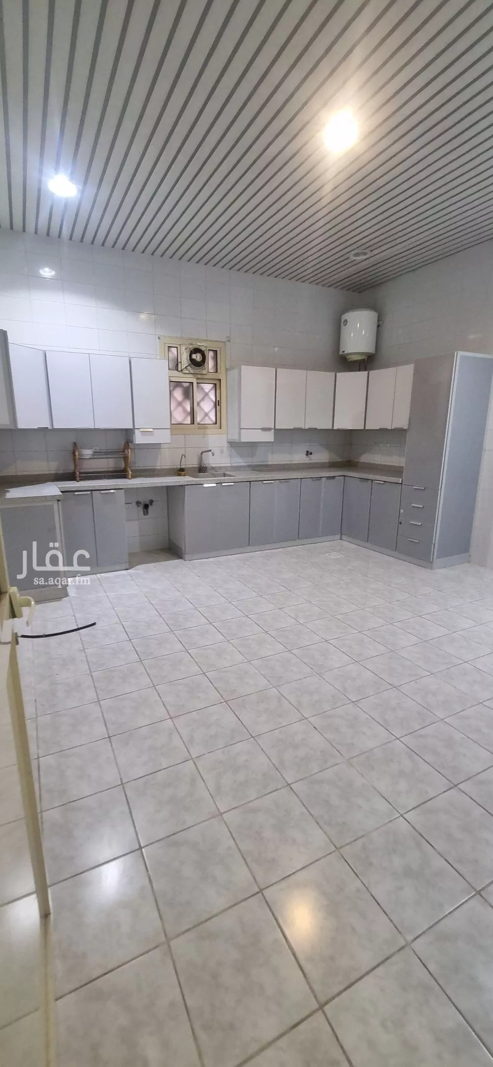 دور 4 غرف في النرجس 15