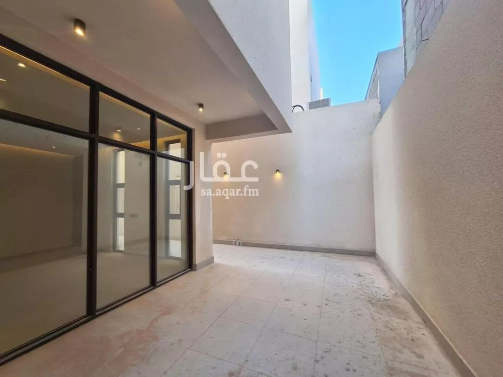6 bedroom villa in Al Rimal 4