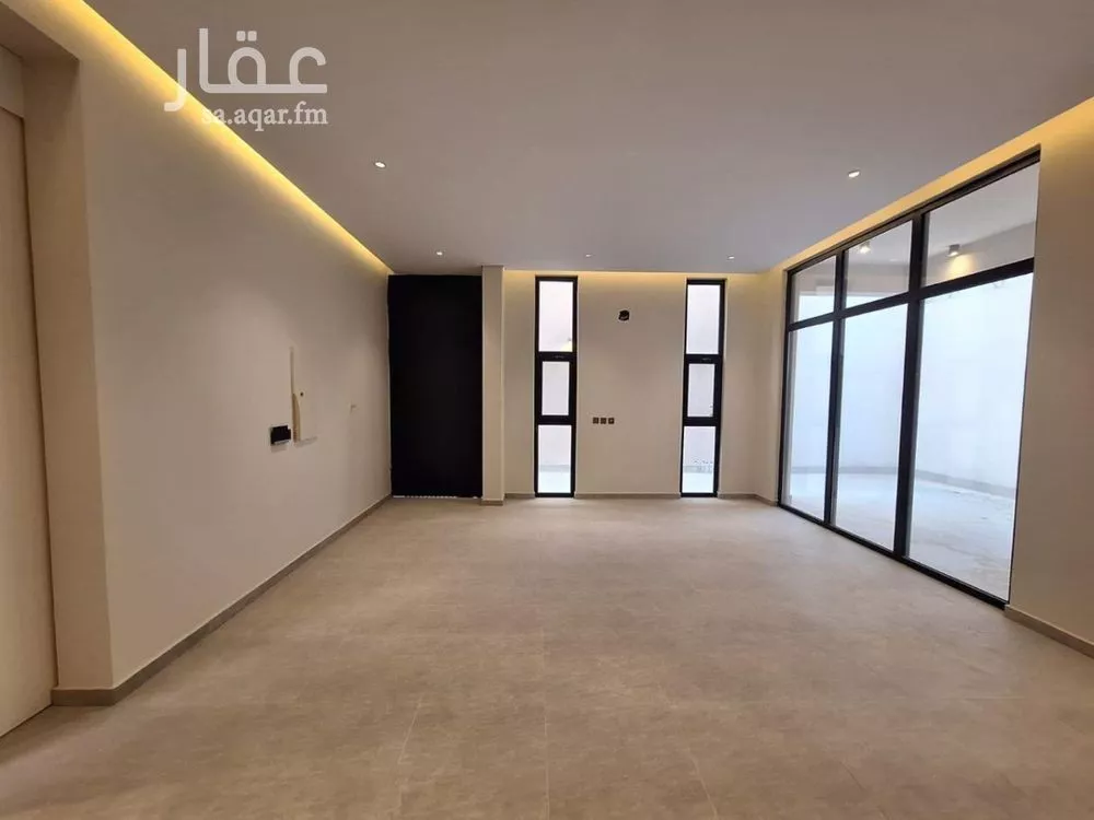 6 bedroom villa in Al Rimal 7