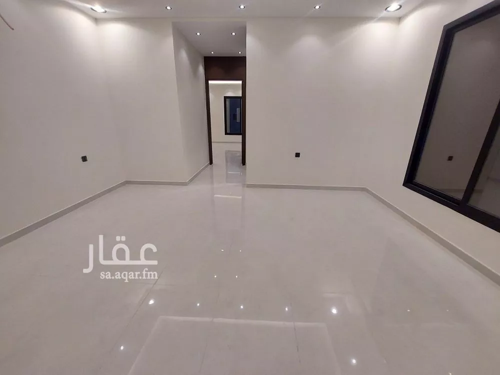 5 bedroom villa in Dhahrat Laban 16