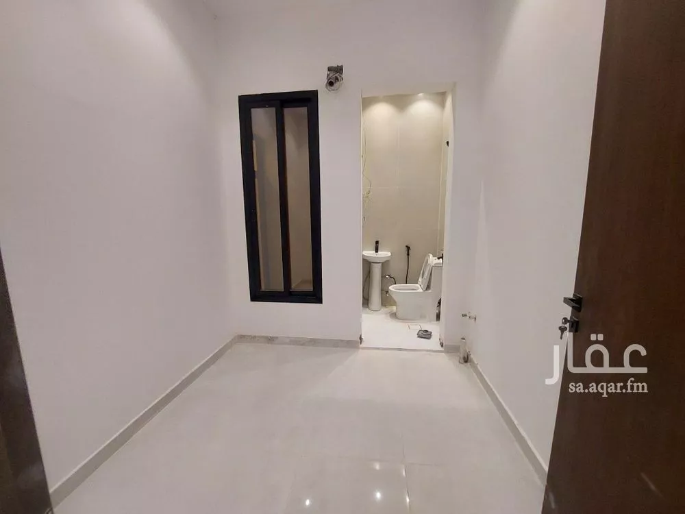 5 bedroom villa in Dhahrat Laban 6