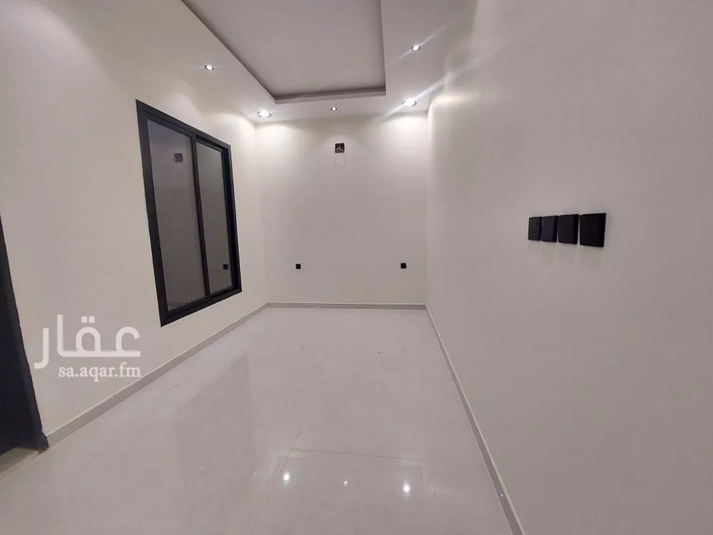 5 bedroom villa in Dhahrat Laban 10