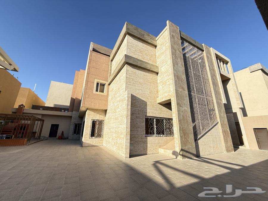 فيلا 7 غرف في النرجس 4