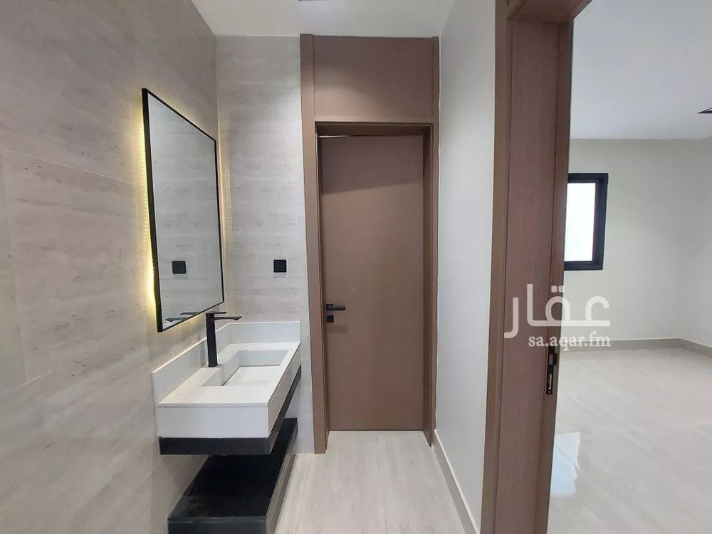 فيلا 6 غرف في طويق 10