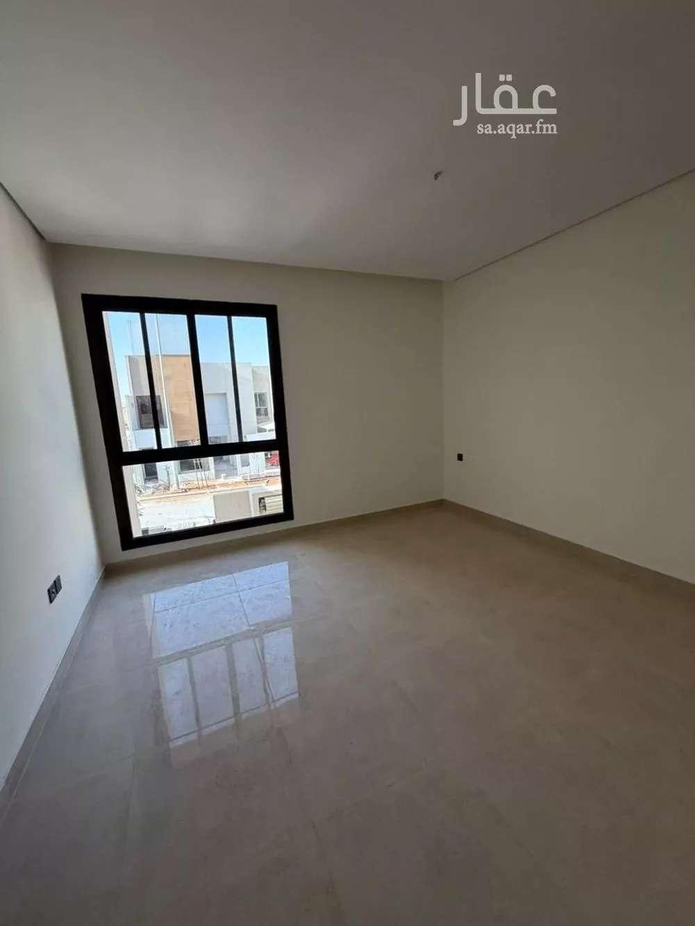 فيلا 5 غرف في العارض 20