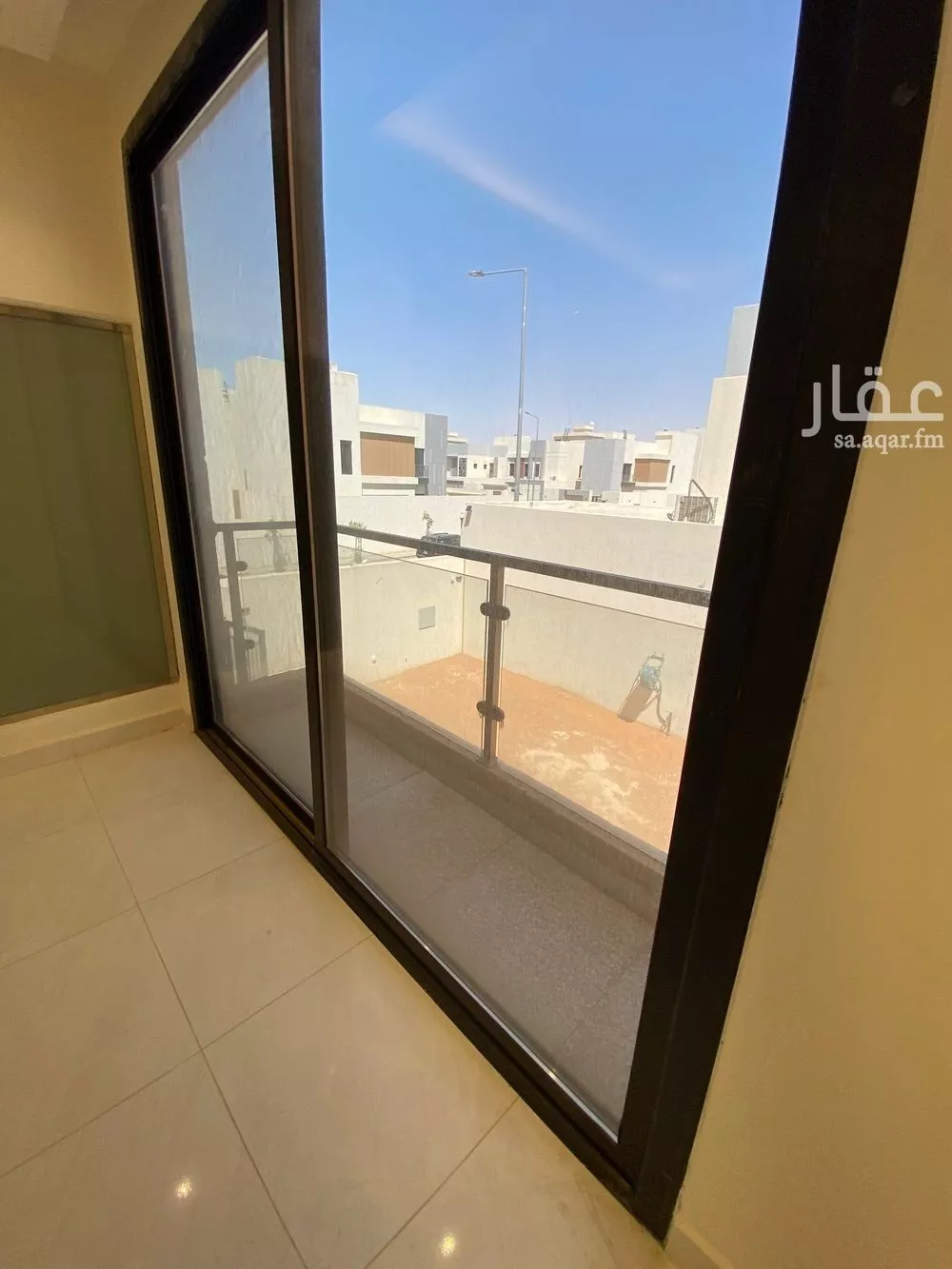 فيلا 3 غرف في الجنادرية 2