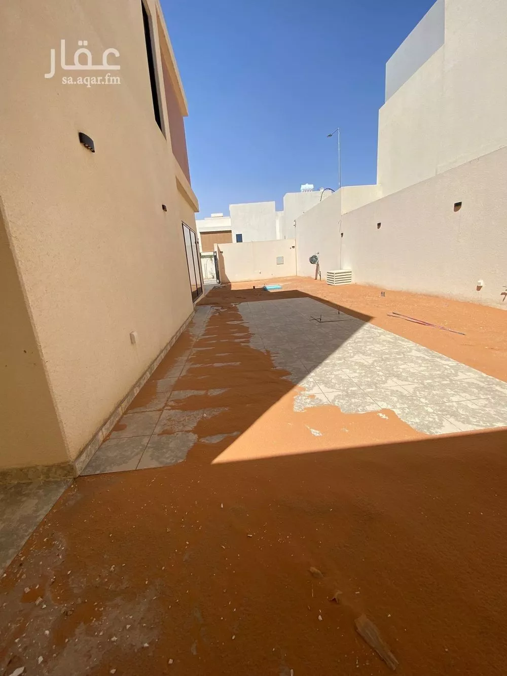 فيلا 3 غرف في الجنادرية 9