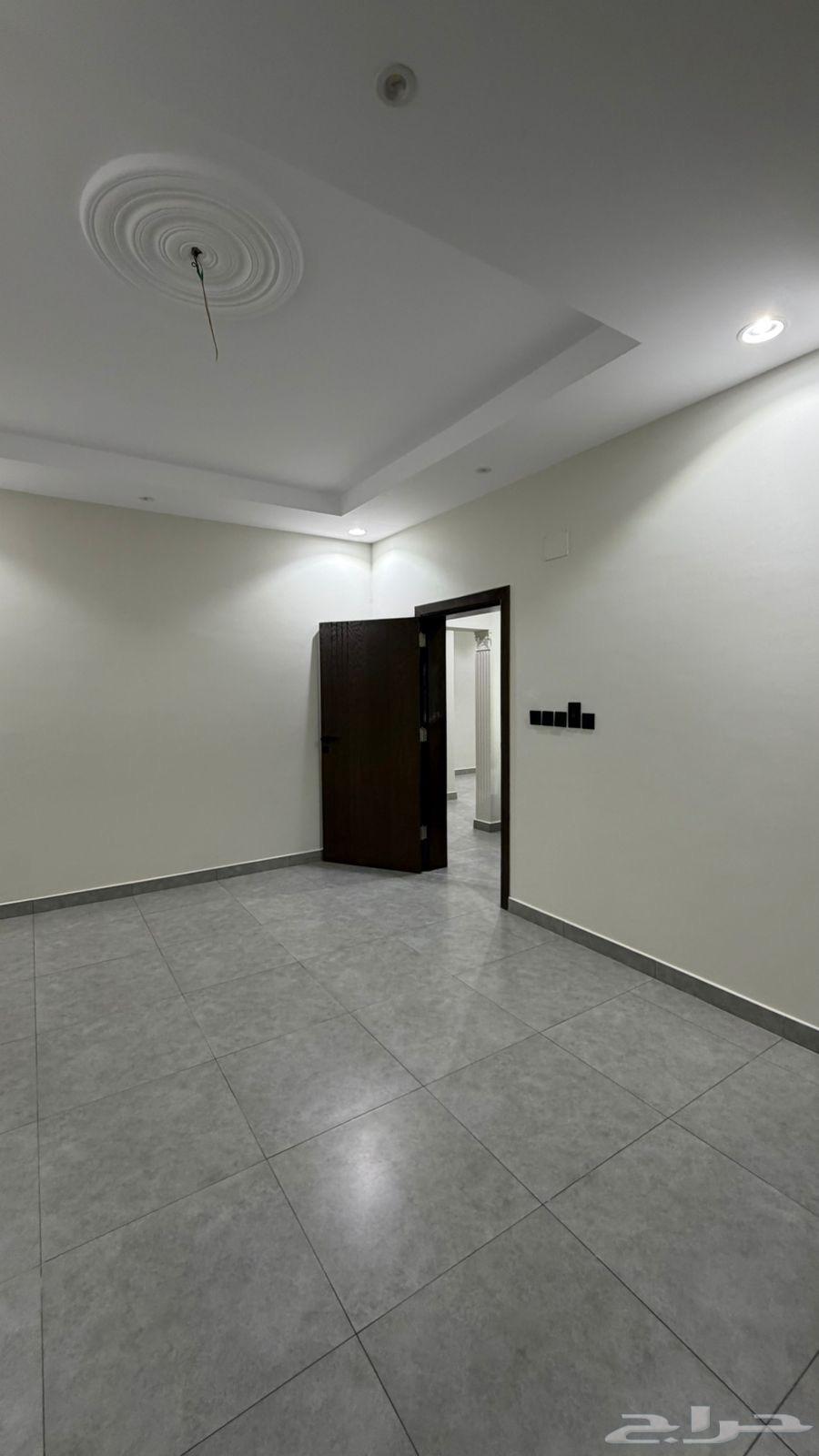 3 bedroom apartment in Al Hamdaniyah 11