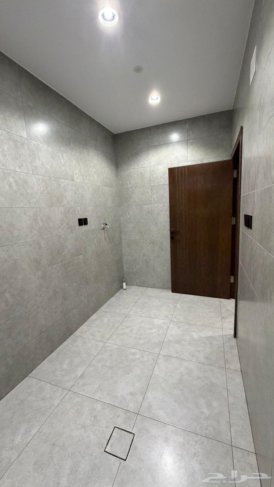 3 bedroom apartment in Al Hamdaniyah 12
