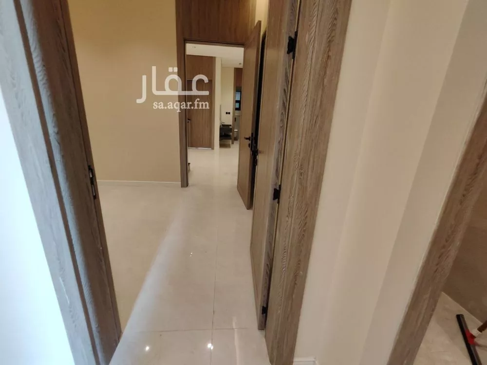 فيلا 5 غرف في العريجاء الغربية 26