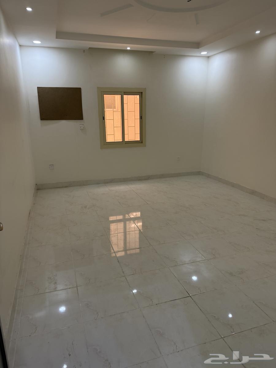 4 bedroom apartment in Al Bashaer 13