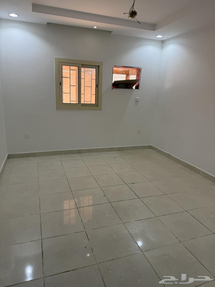 4 bedroom apartment in Al Bashaer 19