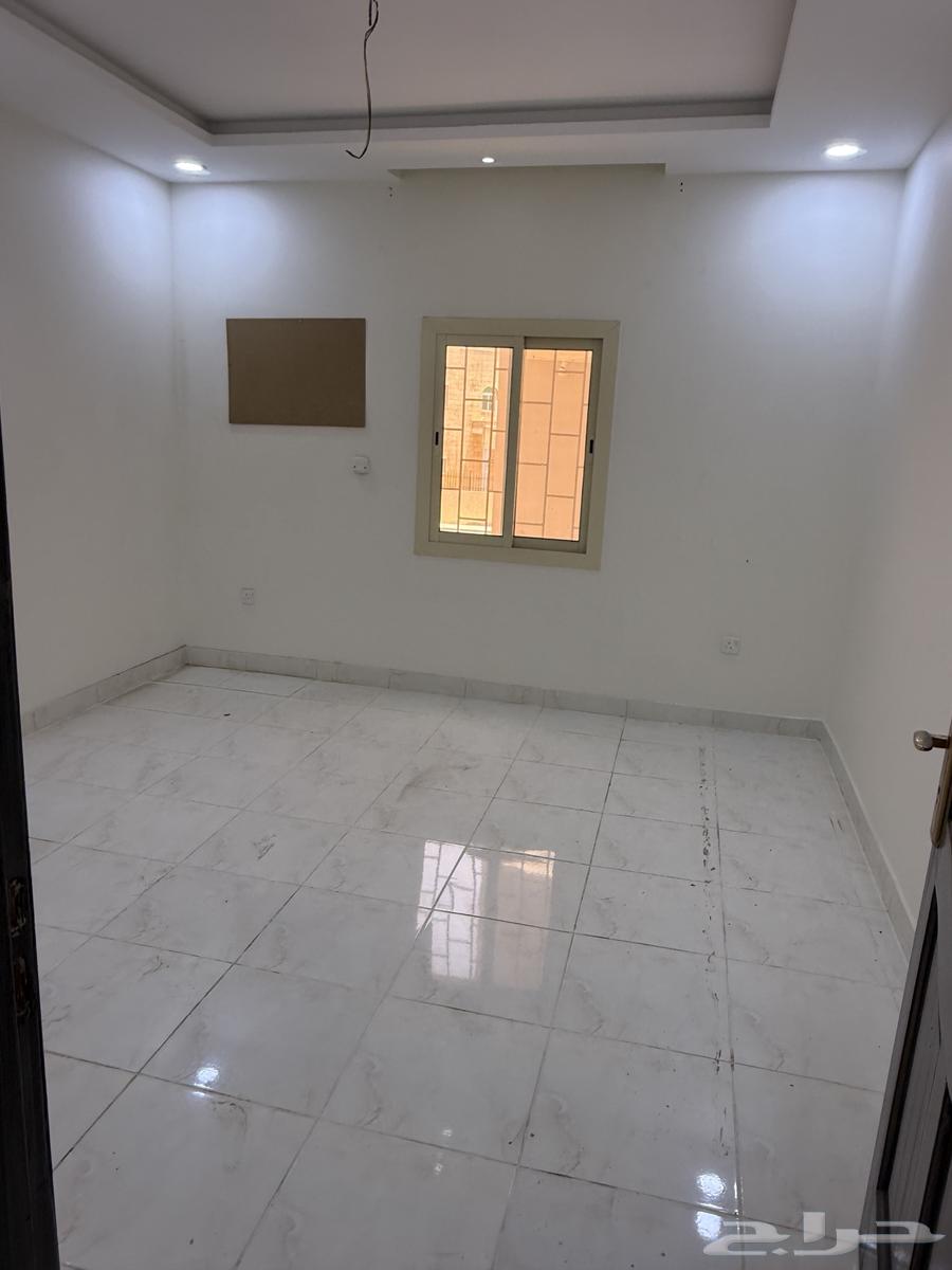 4 bedroom apartment in Al Bashaer 6
