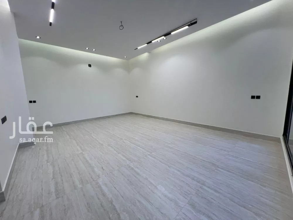 6 bedroom villa in Dhahrat Laban 11