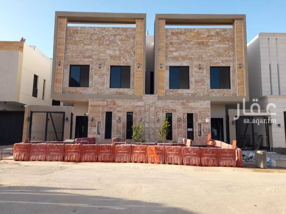 6 bedroom villa in Dhahrat Laban 7