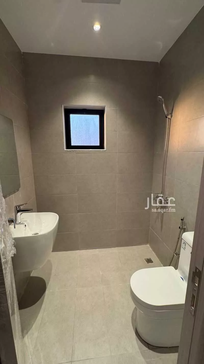 207 sqm building in Al Rabwa 2