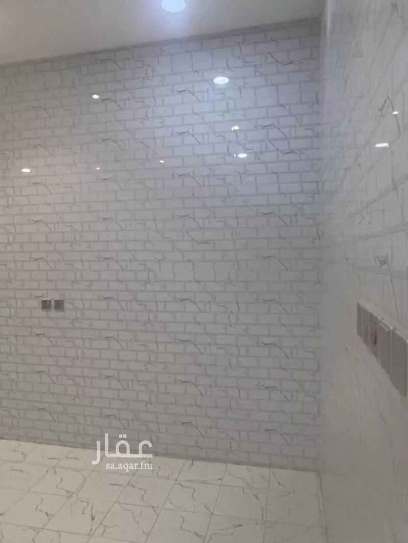 فيلا 8 غرف في الرمال 4
