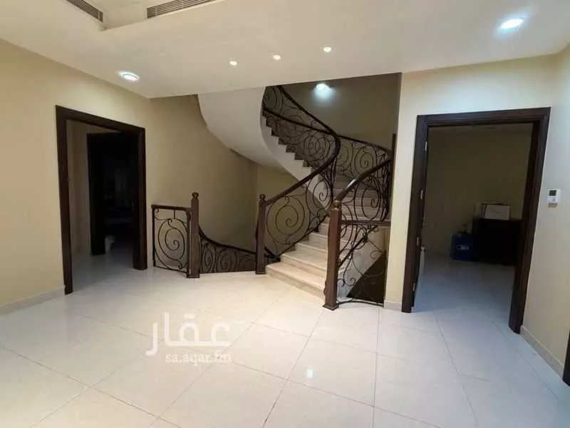 فيلا 4 غرف في العليا 8