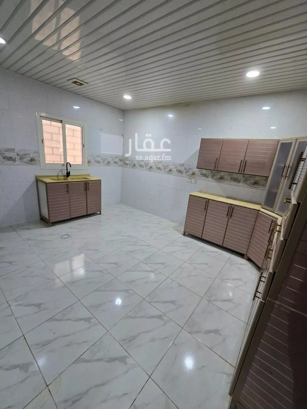 5 bedroom apartment in Dahiat King Fahd 11
