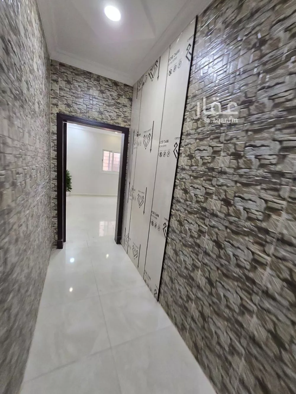 5 bedroom apartment in Dahiat King Fahd 6