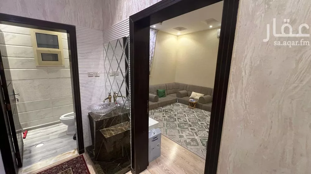 فيلا 5 غرف في العارض 6