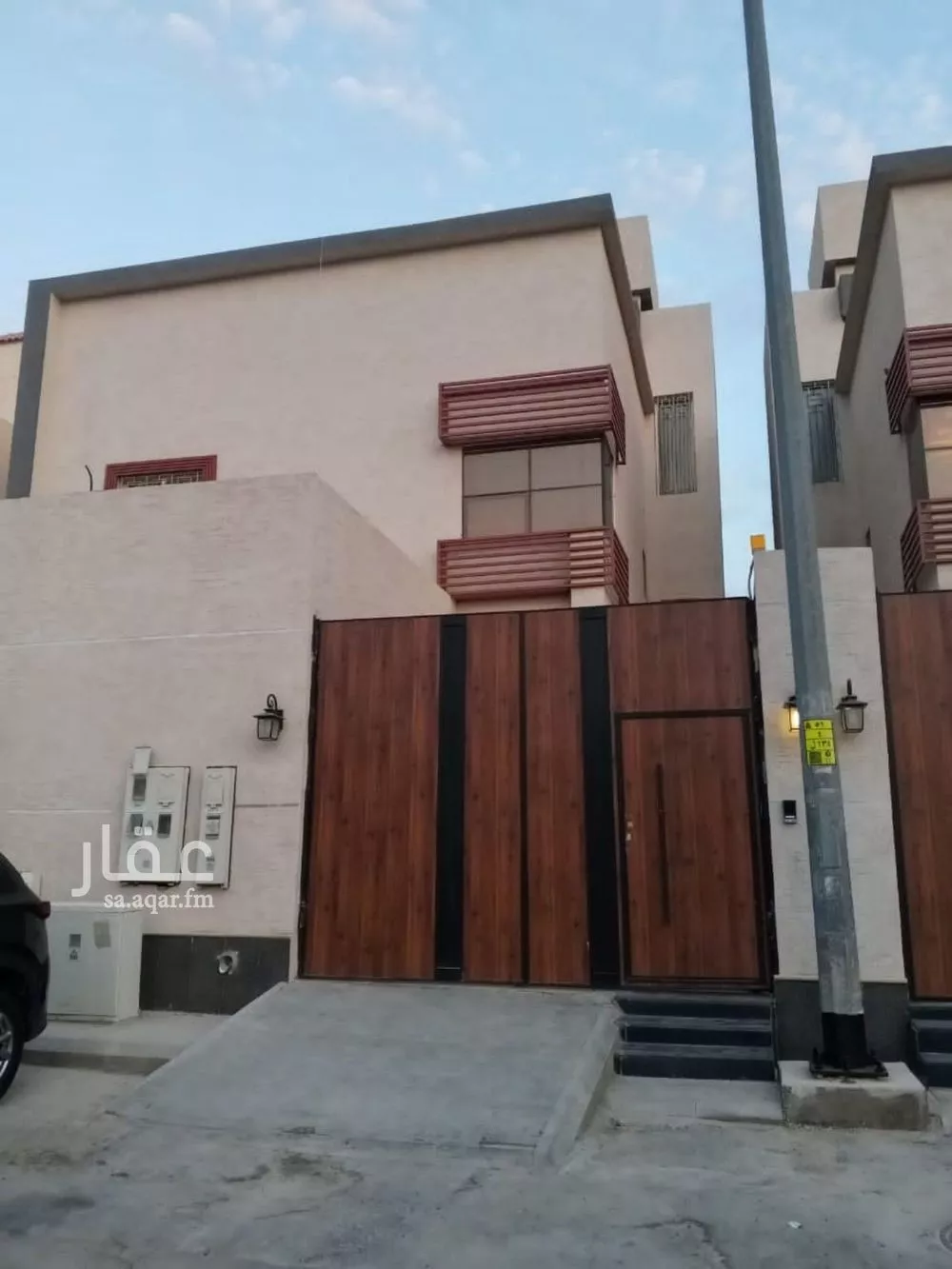الطابق في الياسمين