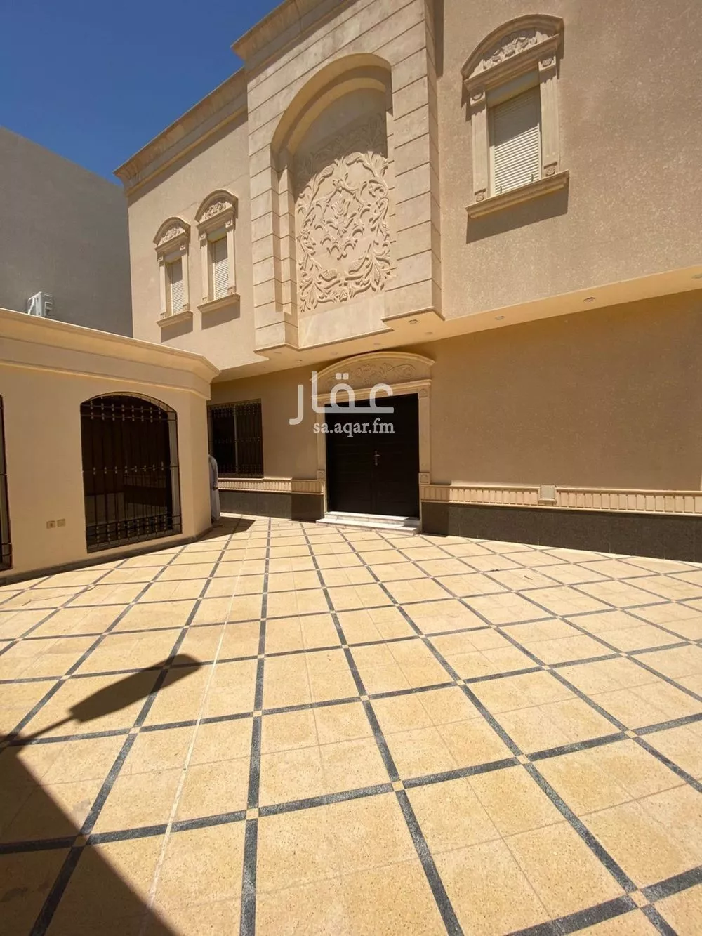 5 bedroom villa in Al Malqa 2
