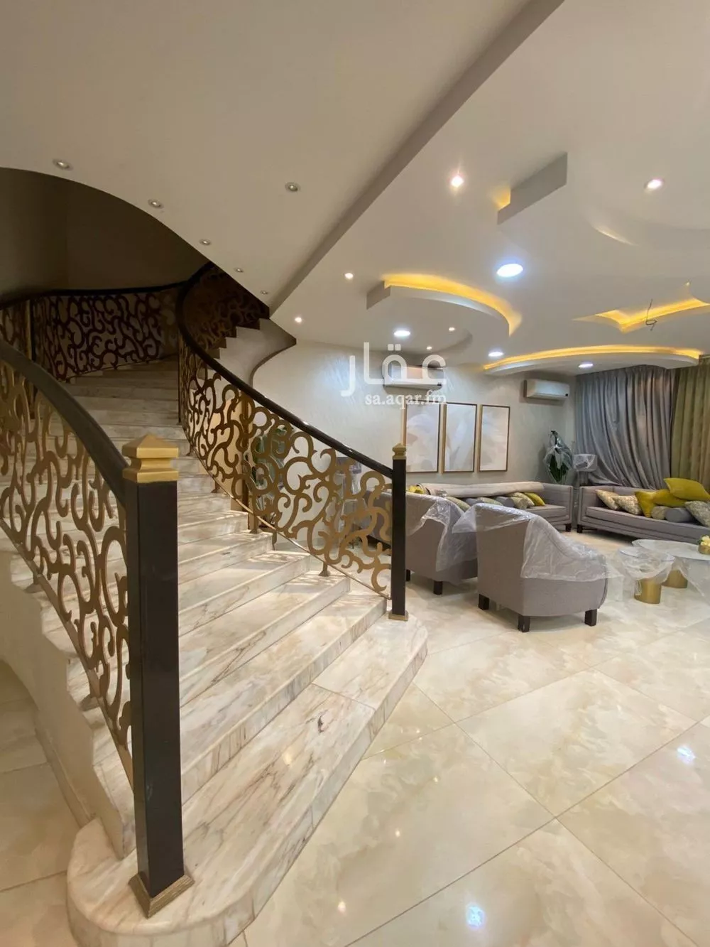 5 bedroom villa in Al Malqa 8